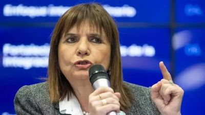 Bullrich no acata a Milei y presiona a Espert: 