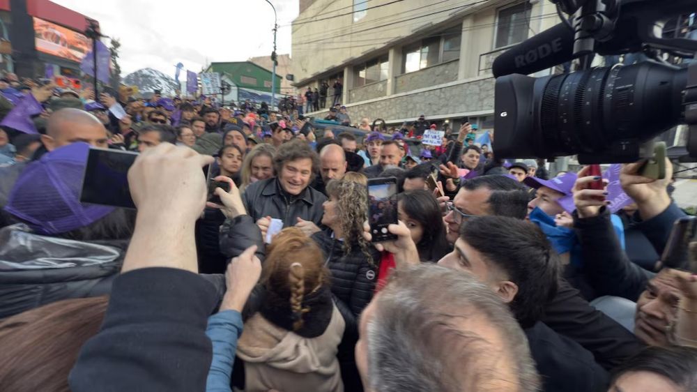 Javier Milei contina en modo campaa, pero no consigue acercarse a los gobernadores ms duros