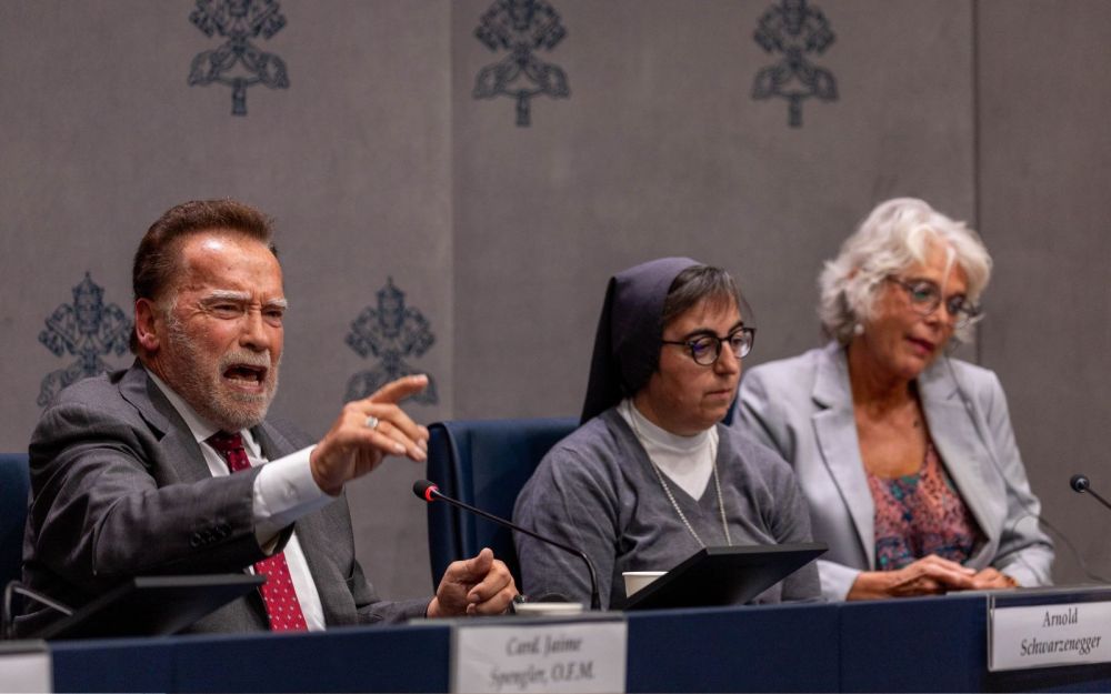 Schwarzenegger asegura en el Vaticano que los autnticos hroes de accin son quienes luchan contra la contaminacin