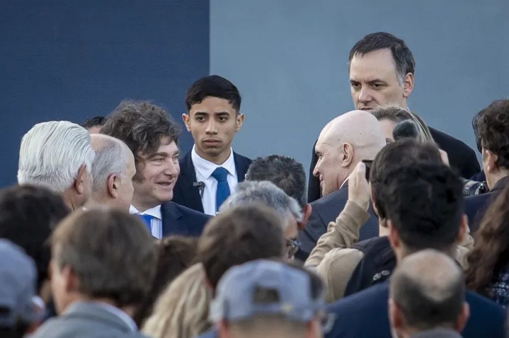 Javier Milei sostiene a Jos Luis Espert y se aferra a un salvavidas de plomo