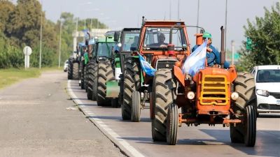El campo vuelve a dividirse por el inédito tractorazo contra Milei
