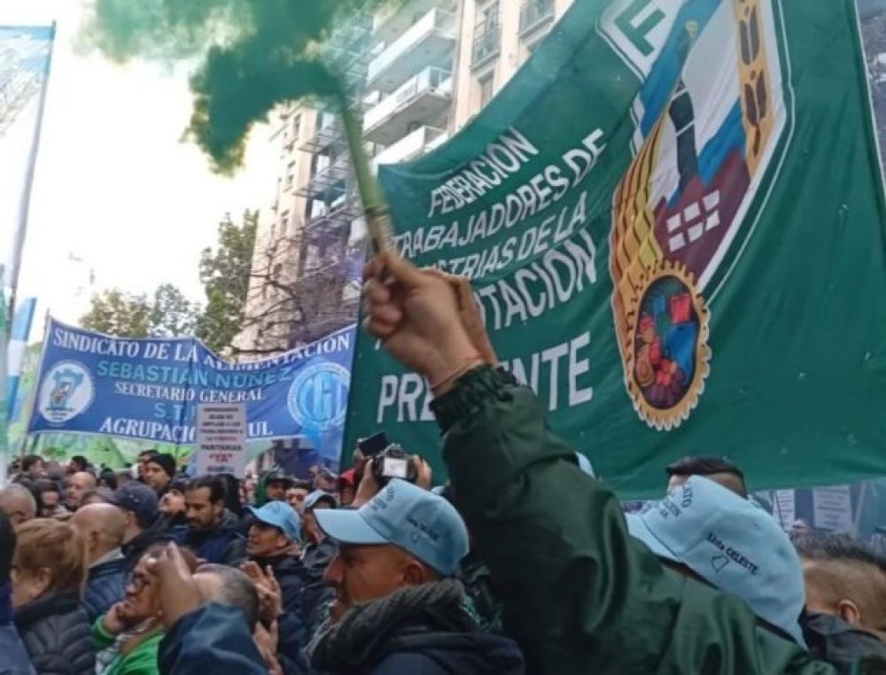 FTIA presiona por salarios y enfrenta trabas de Milei