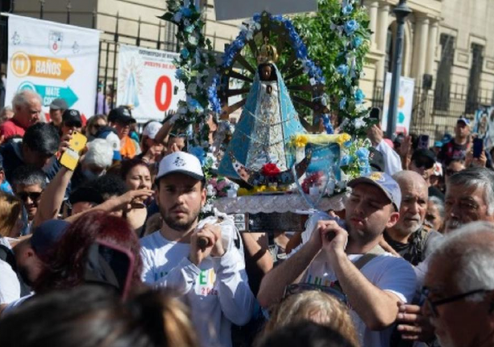 Masiva peregrinación a Luján: cientos de miles de fieles caminaron a la Basílica