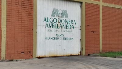 Algodonera Avellaneda no reabre este lunes y cada vez es ms difcil la situacin de sus 300 trabajadores