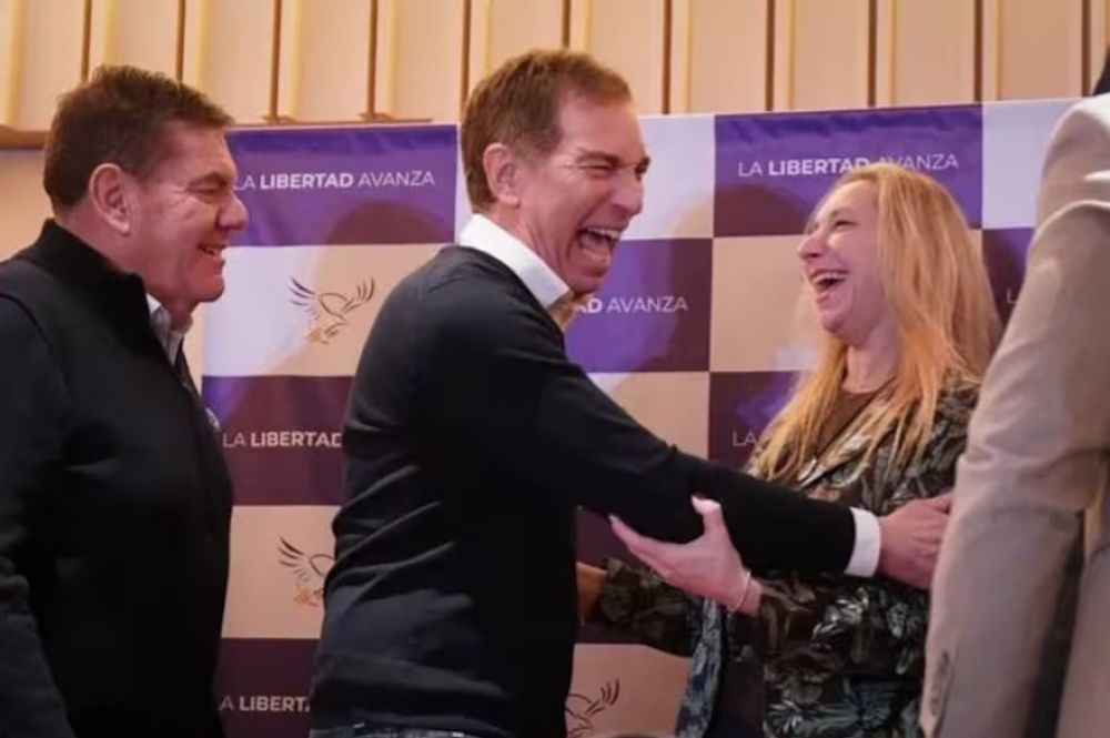 El ataque de Milei en 2023 a Santilli, que ahora podra encabezar su lista: No hay nadie que no diga que es un corrupto