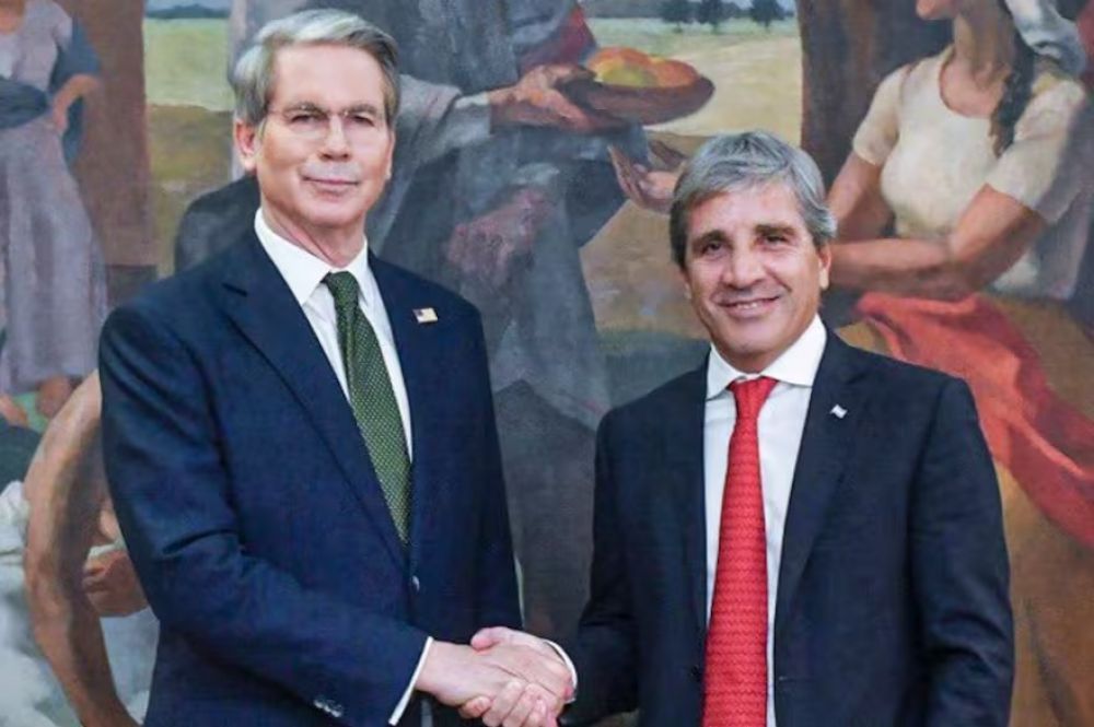 Expectativa en Washington a la espera de la reunin de Caputo y Bessent por el auxilio financiero del Tesoro