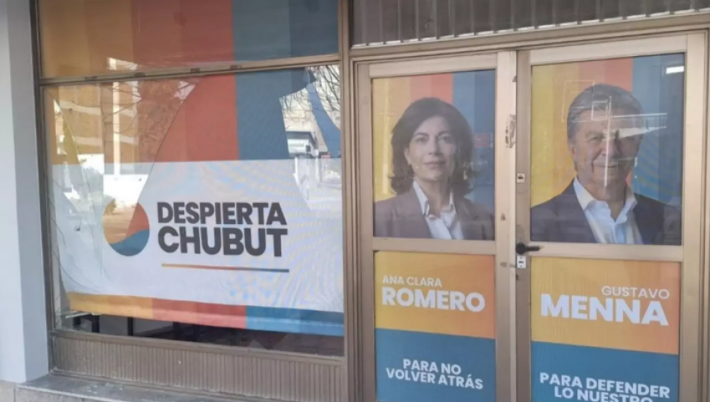 Atacaron a piedrazos el local de Despierta Chubut y el Gobernador expres su repudio