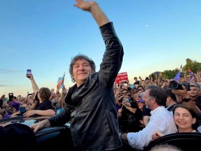 Javier Milei y Diego Santilli relanzan la campaña este martes en Mar del Plata