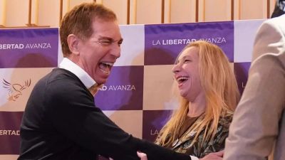 Santilli visit la Casa Rosada y fue presentado ante la mesa poltica de Milei