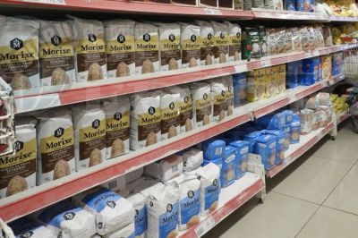 Las alimenticias suben precios y ven devaluacin