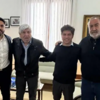 Axel Kicillof se rodea de gremios para mostrarse como la contracara del modelo anti industrial libertario