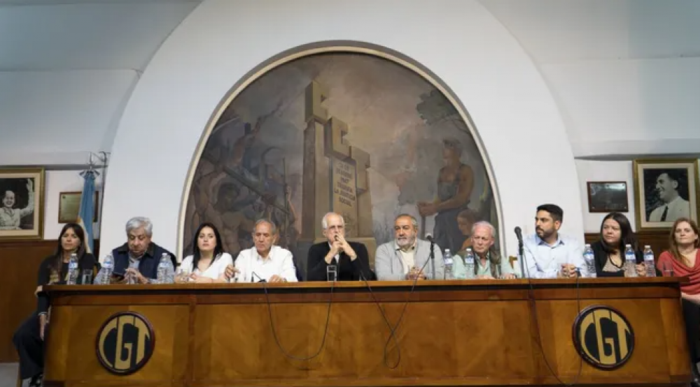 La CGT recibi a Jorge Taiana y cuestion la reforma laboral de Javier Milei