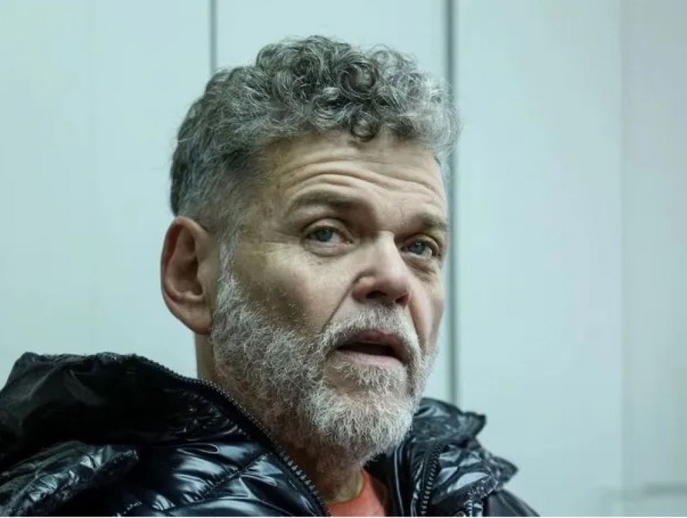 Duro posteo de Alfredo Casero contra la lista de LLA en Provincia: 