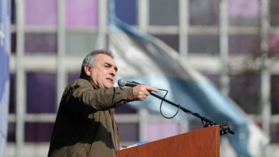 Juan Carlos Schmid pidi un esfuerzo por representar a los trabajadores que no estn bajo convenio y plante: La CGT necesita volver a un liderazgo nico
