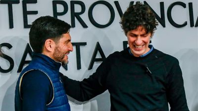 Martn Lousteau tendr su foto de unidad con los gobernadores en la carrera por romper la polarizacin