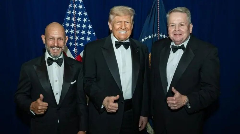 La operacin a dos bandas de Barry Bennett, el jefe poltico que Trump le puso a Milei