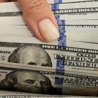 Suben todos los dlares tras la reunin fallida entre Trump y Milei: el oficial cotiza a $ 1.415