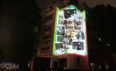 Entre el trap, streaming y un mapping, la CGT conmemor el 17 de Octubre y le mand un mensa a Milei: La primera reforma laboral tiene que ser bajar la jornada