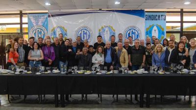 La CGT divide su 17 de octubre: performance artstica, acusaciones internas y disputa por el poder sindical