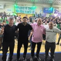 Hugo Moyano (h) cerr su paso por Baha Blanca con un masivo acto sindical en la Asociacin Empleados de Comercio