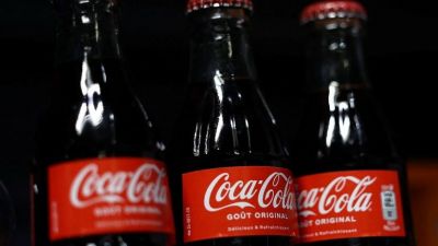 Coca-Cola estudia una salida a bolsa de 1.000 millones de dlares de su filial embotelladora en India, segn Bloomberg News