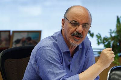 Carlos Tomada: Si sale la reforma laboral avisamos desde ahora que, cuando asumamos, la derogamos