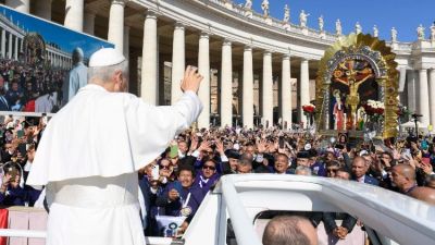Saludo del Papa a la Hermandad del Seor de los Milagros