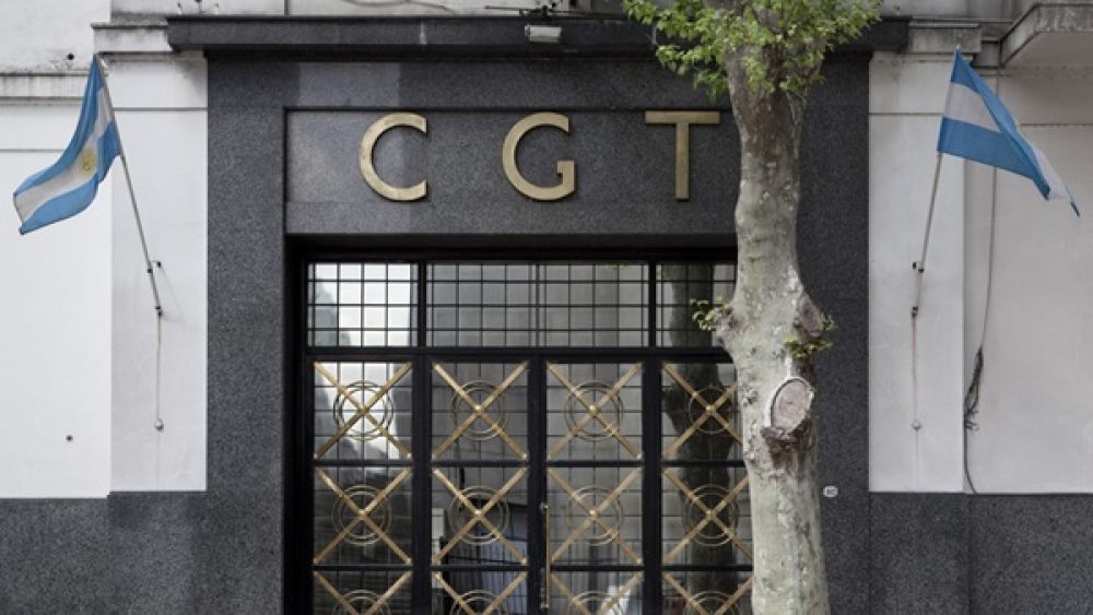 Uu informe que circula en la CGT antiipa el rechazo a la reforma laboral de Milei