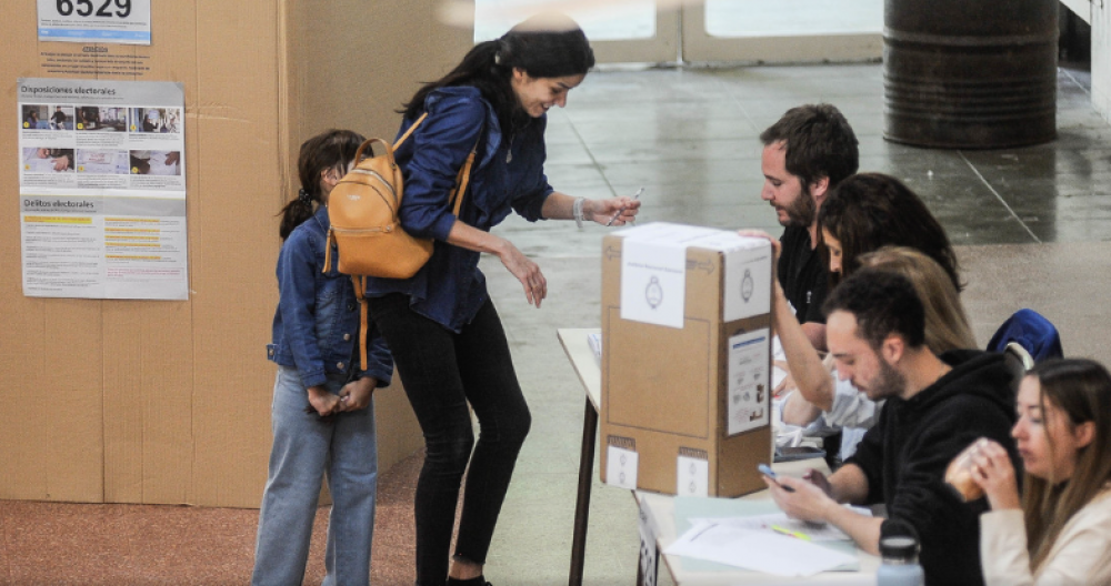 Un gobernador que no present candidatos avis que votar a La Libertad Avanza
