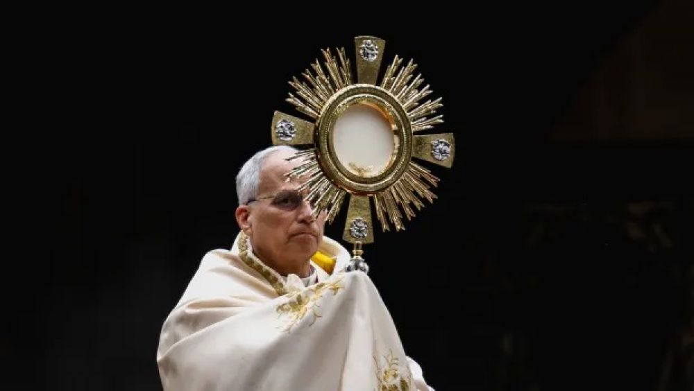 Un Papa que reza y quiere que la gente rece