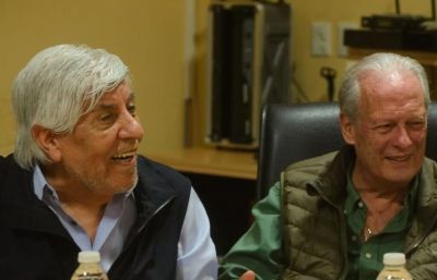 Tras el escrache, se levantan las comisiones internas de Camioneros para defender a Feucho Aparicio y por primera vez en dcadas se le plantan a Hugo Moyano