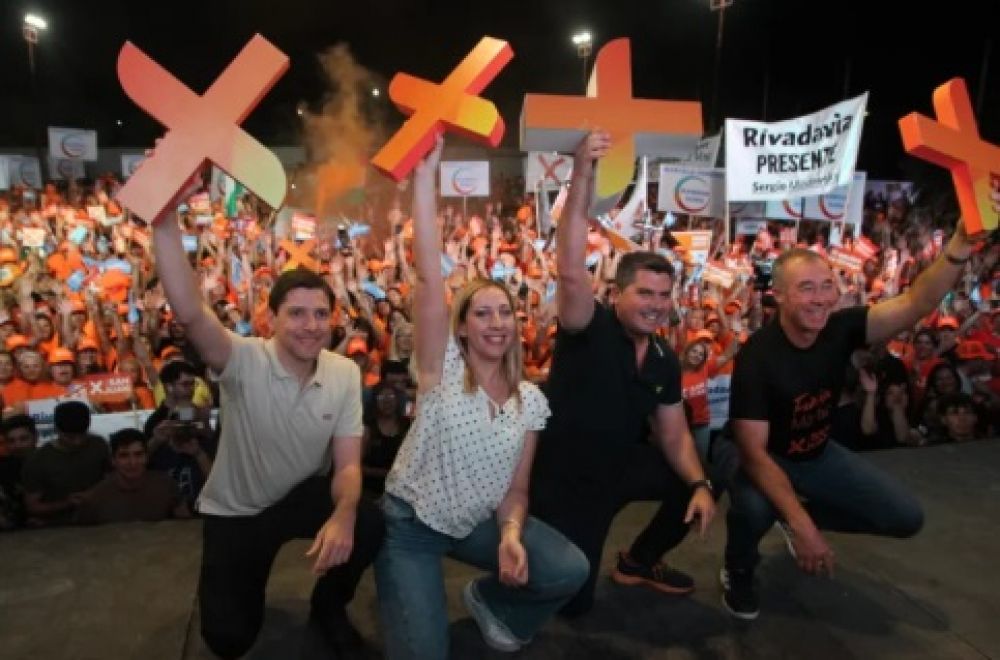Orrego y los candidatos de Por San Juan cerraron la campaa en Rawson con una marea naranja y un anticipo para el 2027