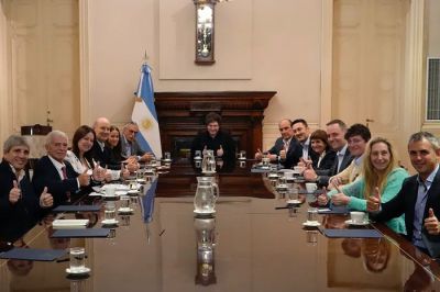 El gabinete se desmorona antes de las elecciones