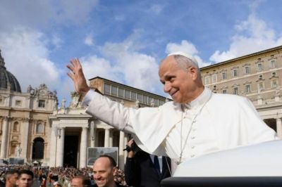 “Aún no tenemos las respuestas a todas las preguntas. Pero tenemos a Jesús”, dice el Papa León