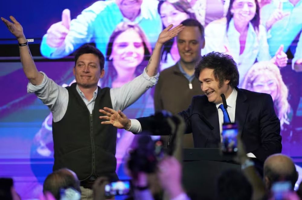 Milei revaloriz al tringulo de hierro y congela los cambios en el Gabinete