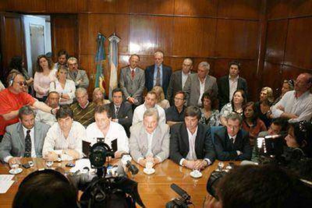 Pulti defendi� la calidad sanitaria de las playas