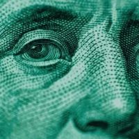 El dlar y el dilema del Gobierno: salir a comprar y ponerle piso o castigar a los que apostaron a la devaluacin