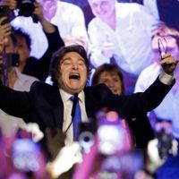 La victoria legislativa de LLA le abre la puerta al aumento de la edad jubilatoria que reclamaba el FMI