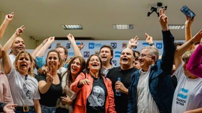 Elecciones: cinco gobernadores peronistas resistieron la ola violeta y se hicieron fuertes en sus provincias