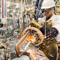 Con un indito aumento preelectoral a estatales, repunt el salario real registrado