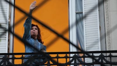 Los canales de contacto secretos entre Cristina y Karina Milei