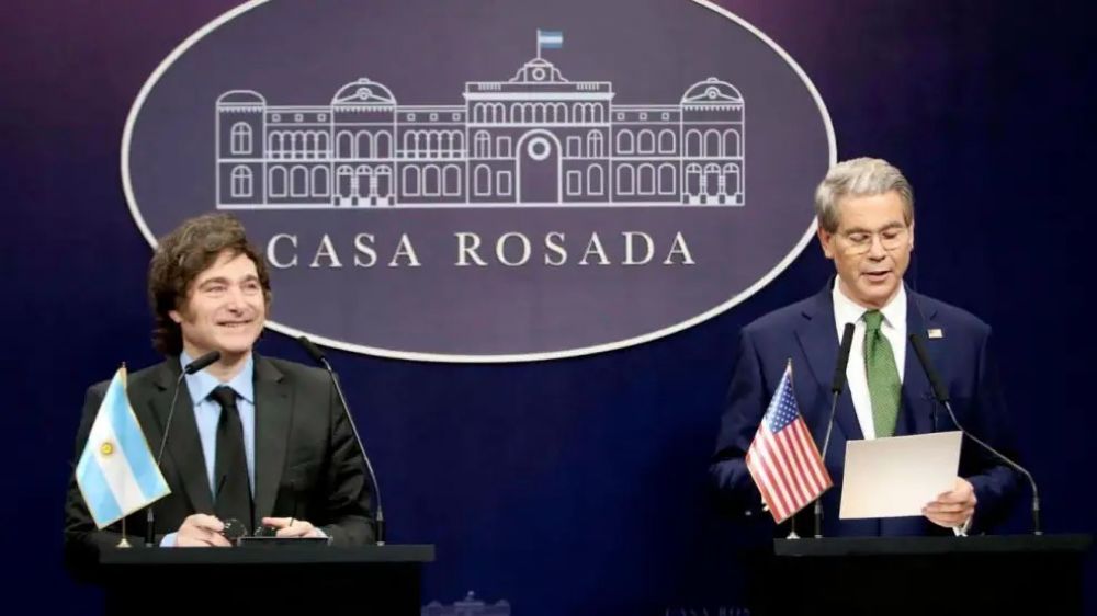 Scott Bessent volverá al país en medio de expectativas de cambios en el dólar