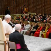 El Papa a los lderes religiosos: comprometerse contra toda forma de violencia