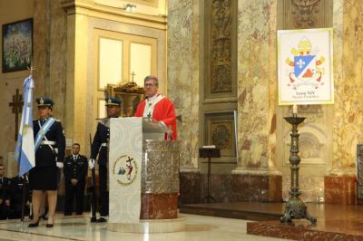 Mons. Garca Cuerva celebr la misa por el 204 aniversario de la Polica Federal