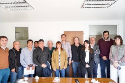 UATRE se reunin con la Cmara Argentina de Fruticultores Integrados y articularon estrategias conjuntas para fortalecer y desarrollar el sector frutcola