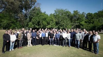 Axel Kicillof reuni a los intendentes aliados y les pidi 