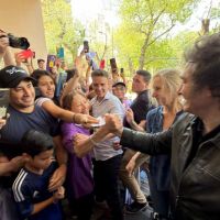 Tras la foto con gobernadores, Milei visitar Corrientes y busca hacer pie en el interior para federalizar la gestin