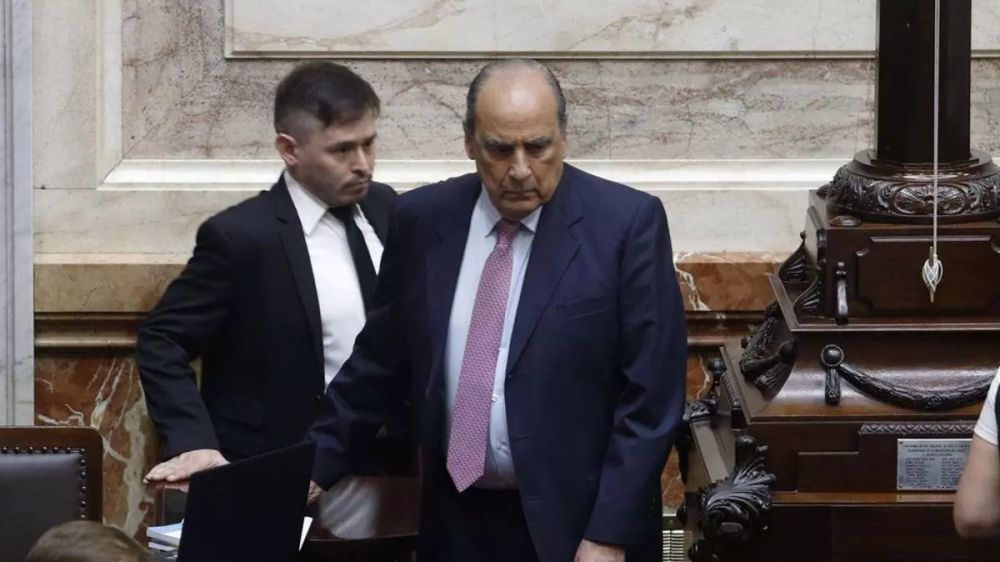 Milei se desprende de su ala poltica y reconfigura el equilibrio de poder entre Karina y Santiago Caputo