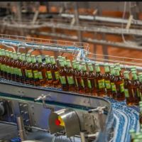 Embotelladora de Coca-Cola sube un 3,3 % sus ingresos hasta septiembre