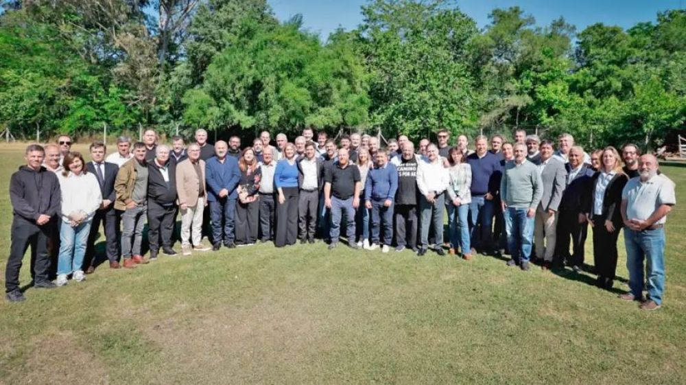 No alcanza con el peronismo: intendentes kicillofistas en busca de otro camino